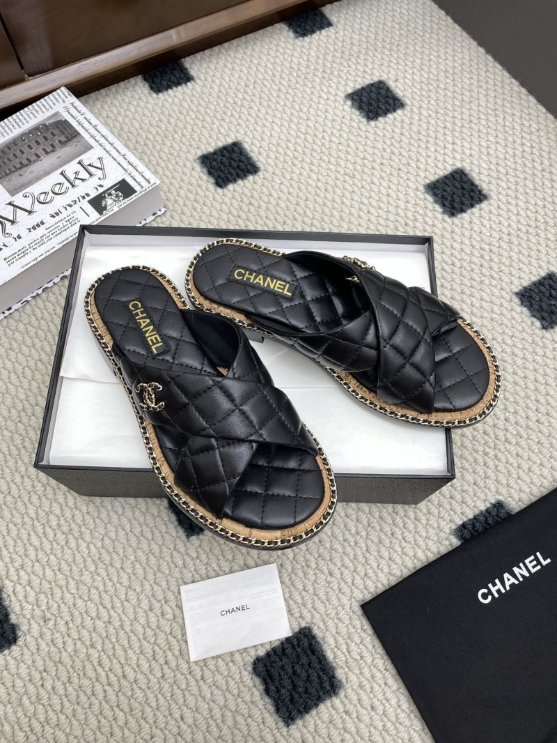 Ch**el slippers
